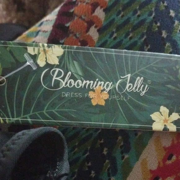 NWT Blooming Jelly Elegant Black One-Piece Swimsuit – - Picture 3 of 6